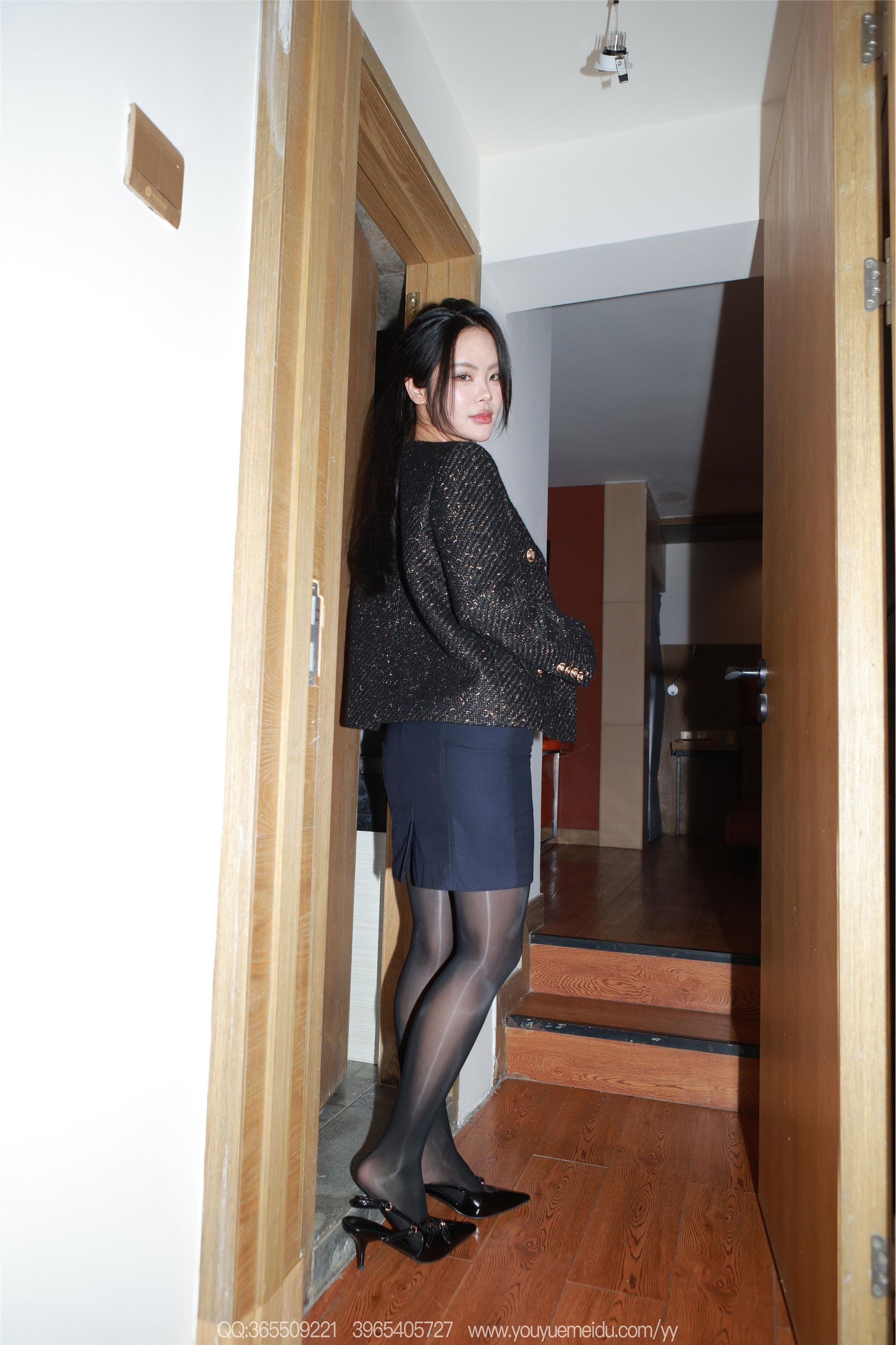 IESS异思趣向  2025.11.15 丝享家 2211 兔兔《油亮丝（上）》